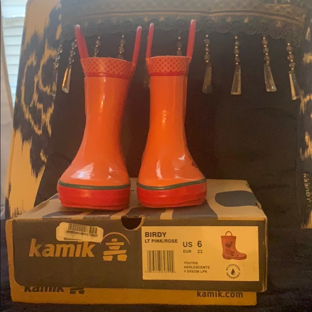 Kids rain boots